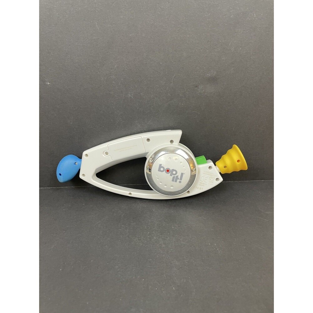 Bop It Handheld Electronic Hasbro 2008 Game White Tested Works